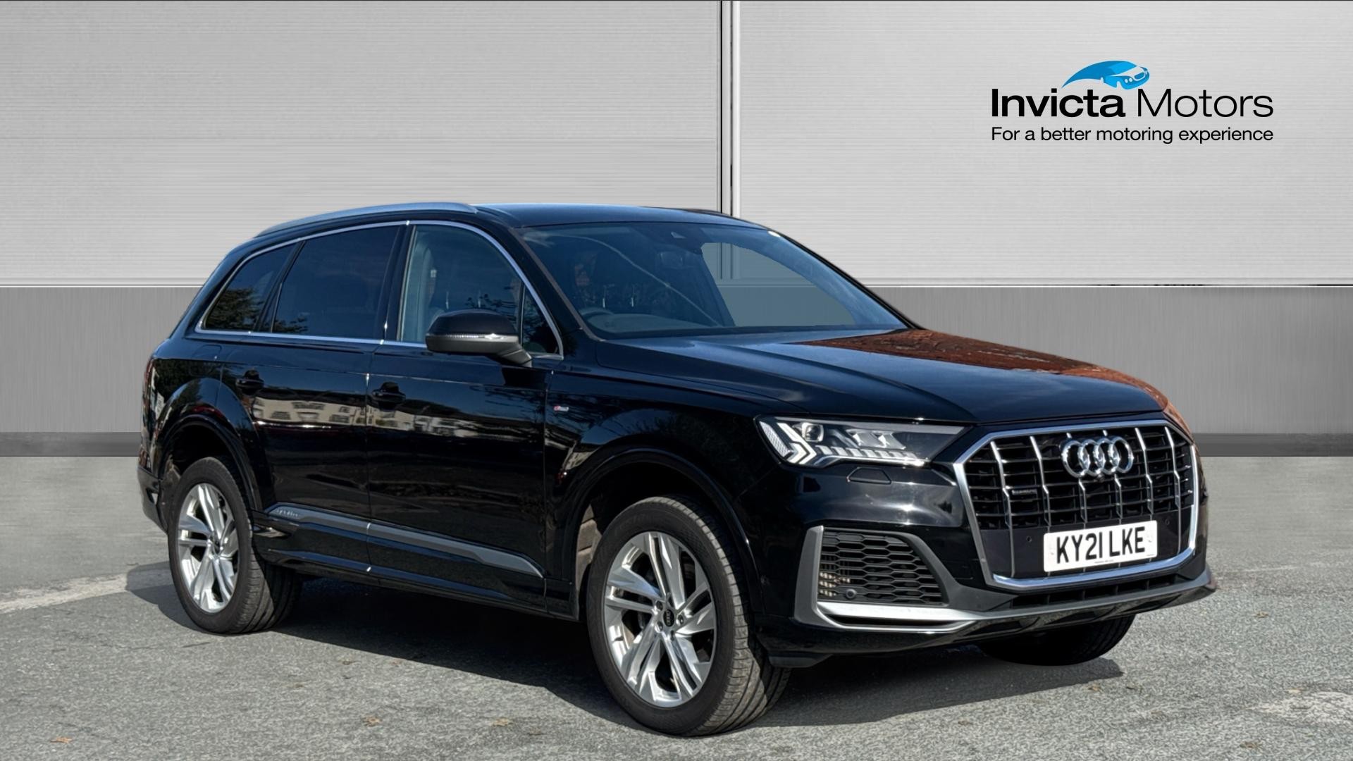 Main listing image - Audi Q7