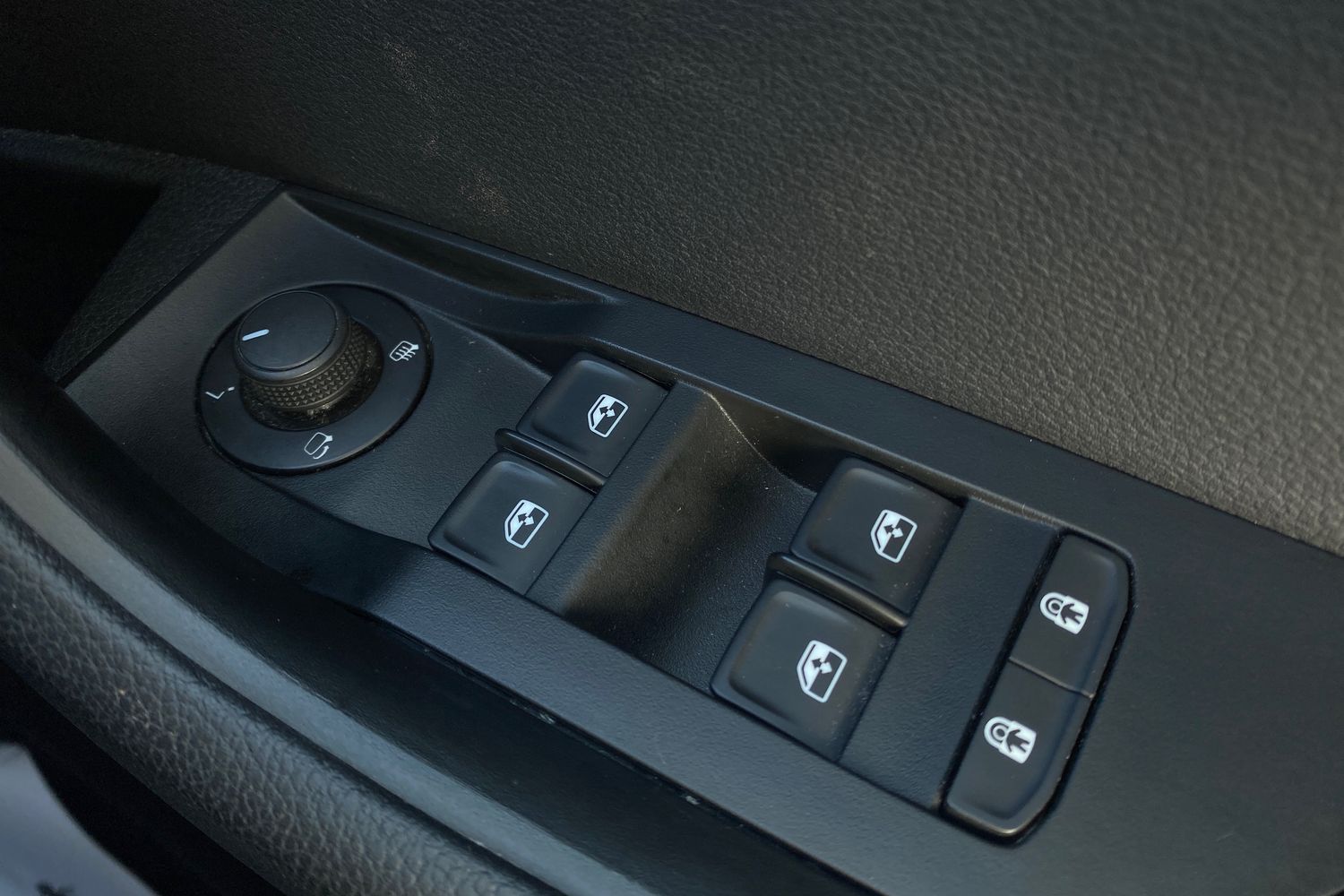 Main listing image - Skoda Superb Estate