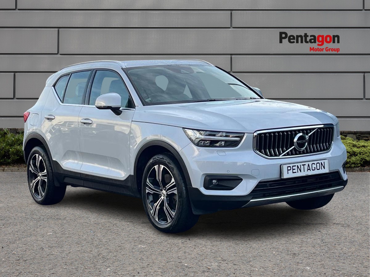 Main listing image - Volvo XC40 Recharge