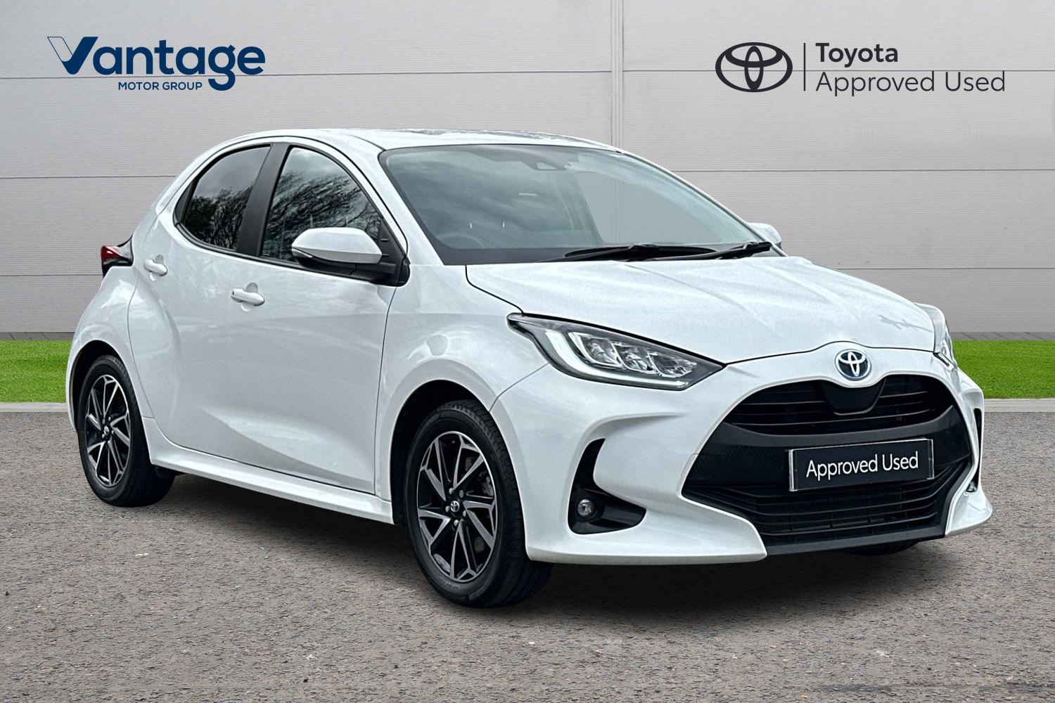 Main listing image - Toyota Yaris
