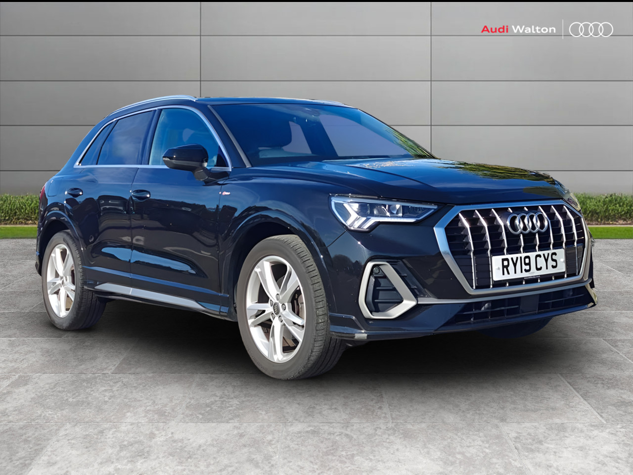 Main listing image - Audi Q3