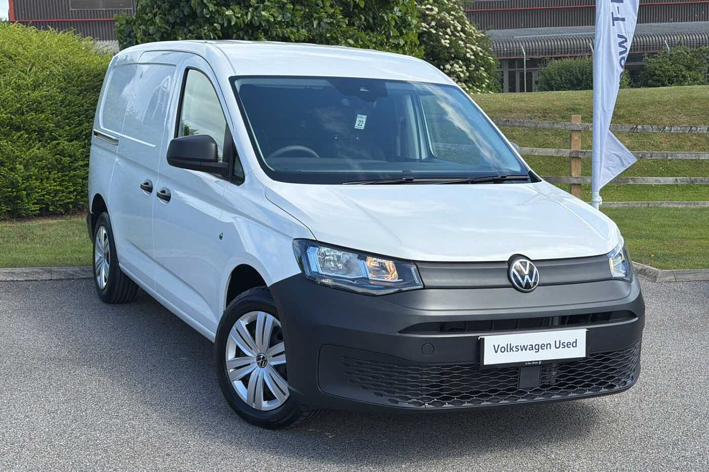 Main listing image - Volkswagen Caddy Maxi