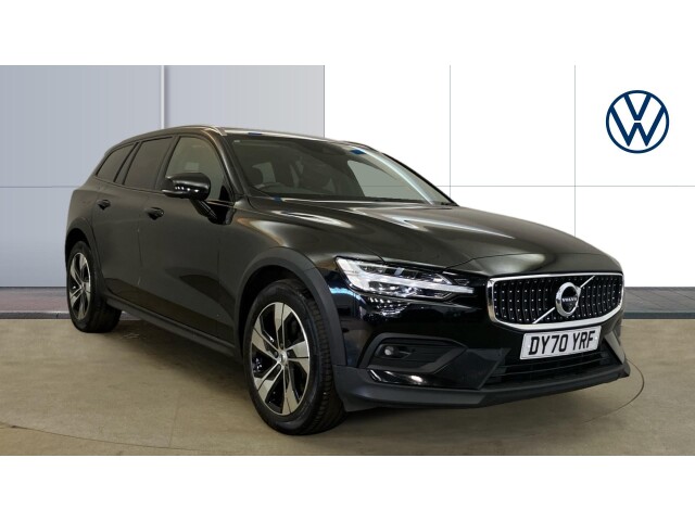 Main listing image - Volvo V60 Cross Country