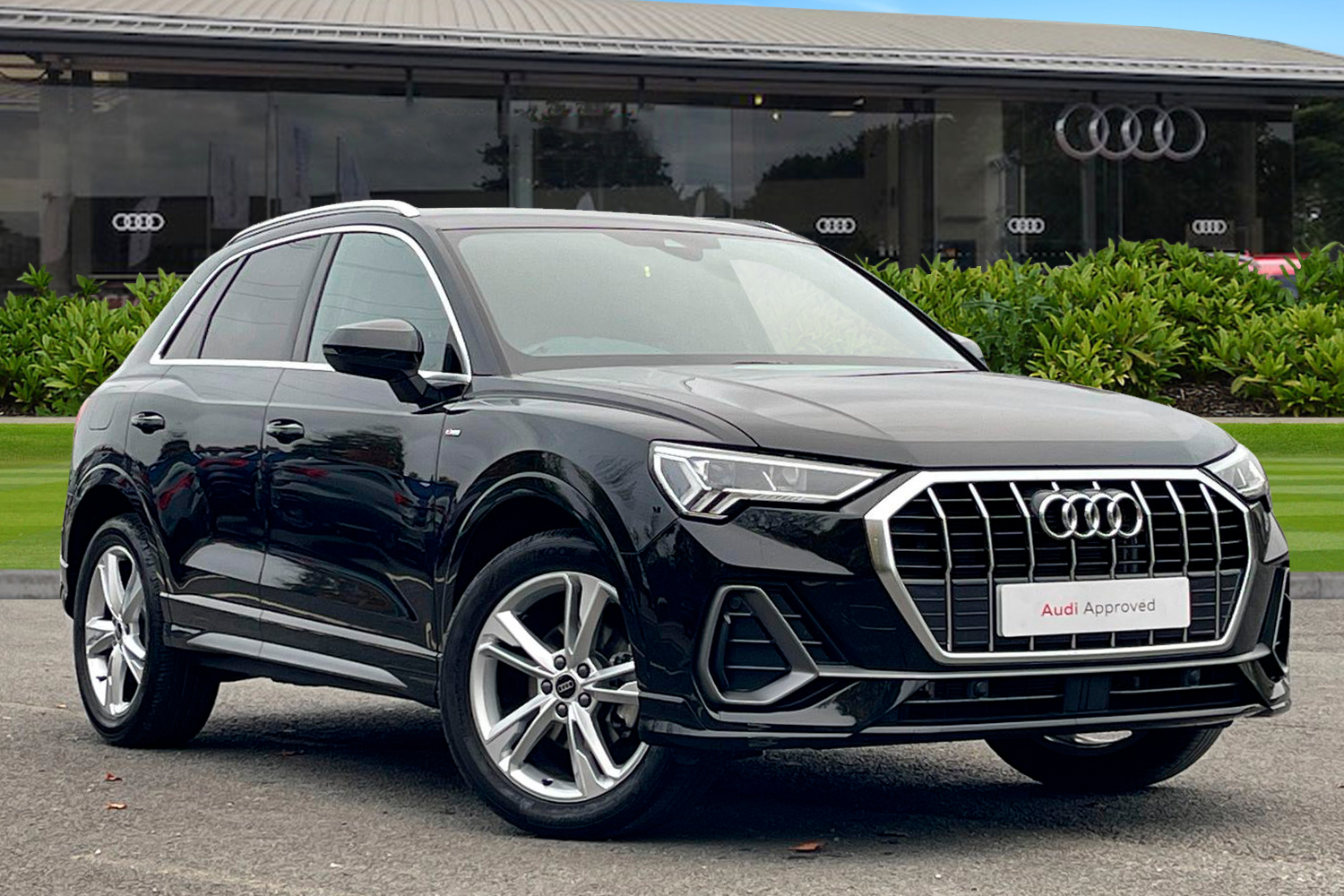 Main listing image - Audi Q3