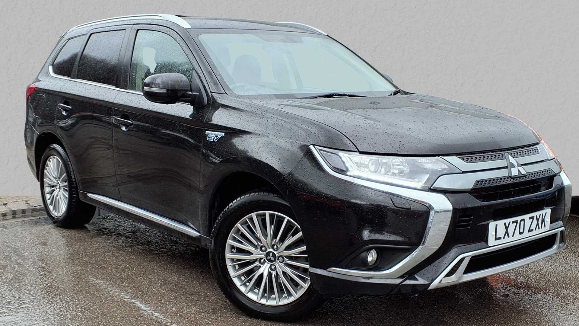 Main listing image - Mitsubishi Outlander