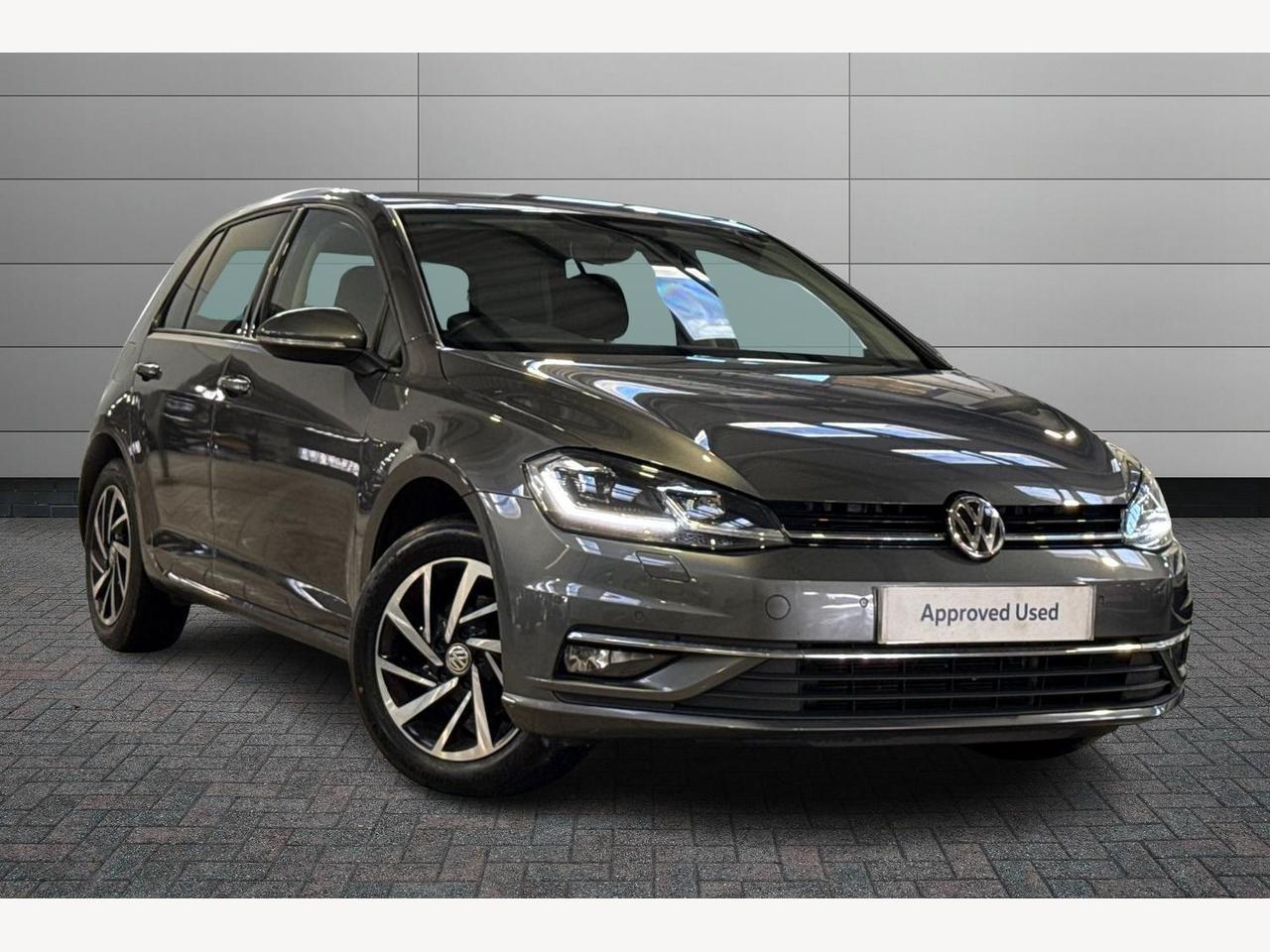 Main listing image - Volkswagen Golf