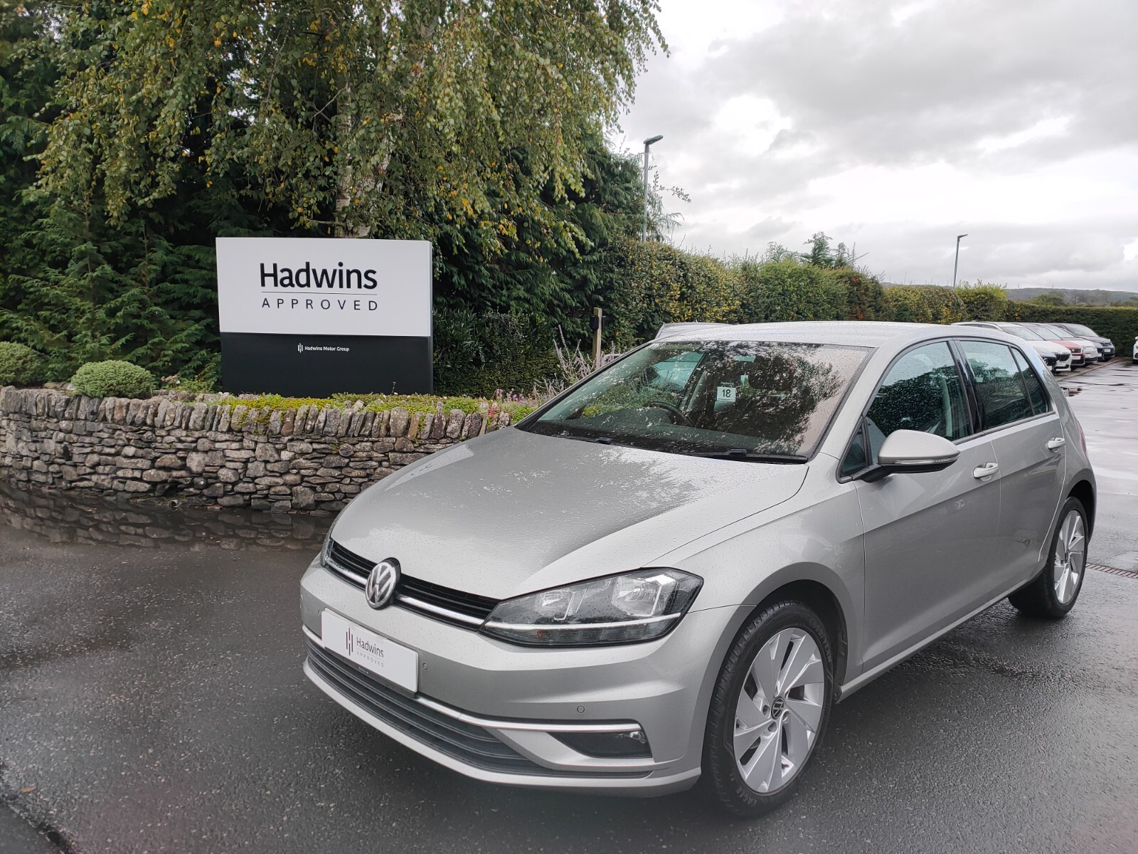 Main listing image - Volkswagen Golf