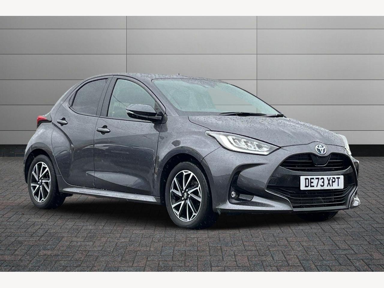 Main listing image - Toyota Yaris