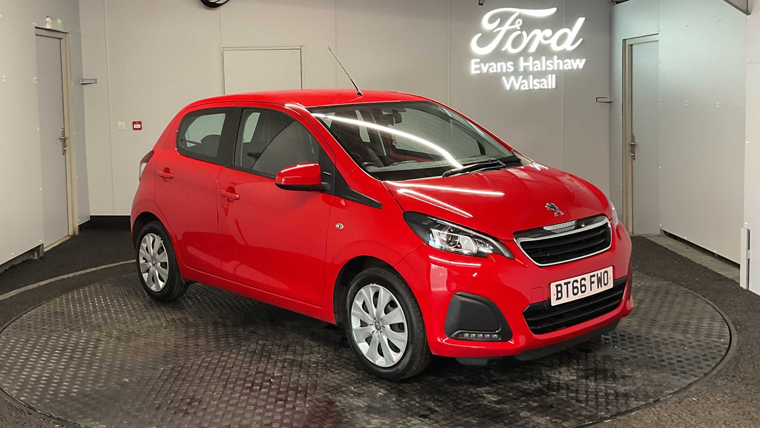 Main listing image - Peugeot 108