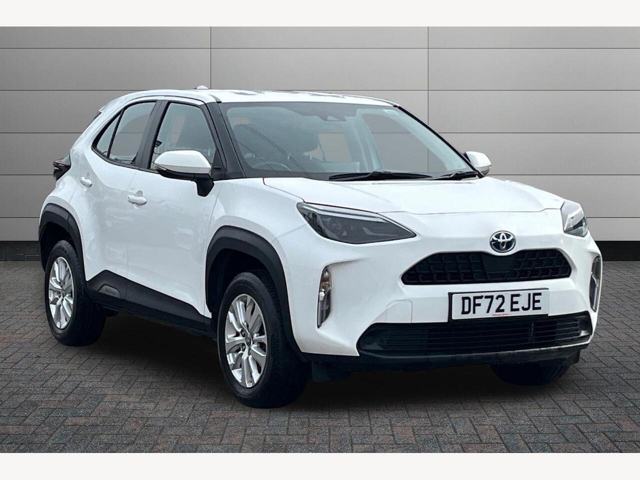 Main listing image - Toyota Yaris Cross