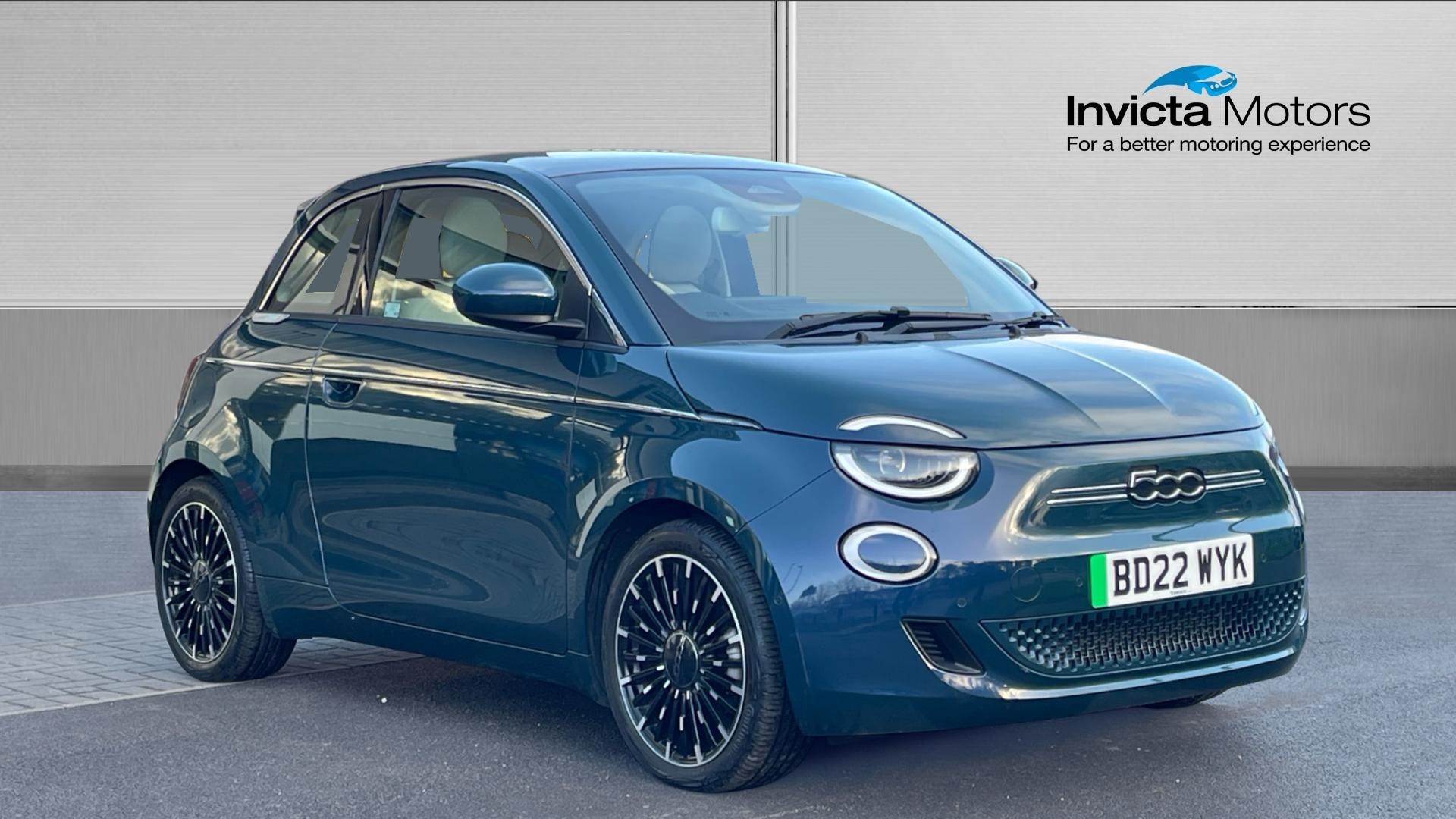 Main listing image - Fiat 500 Electric