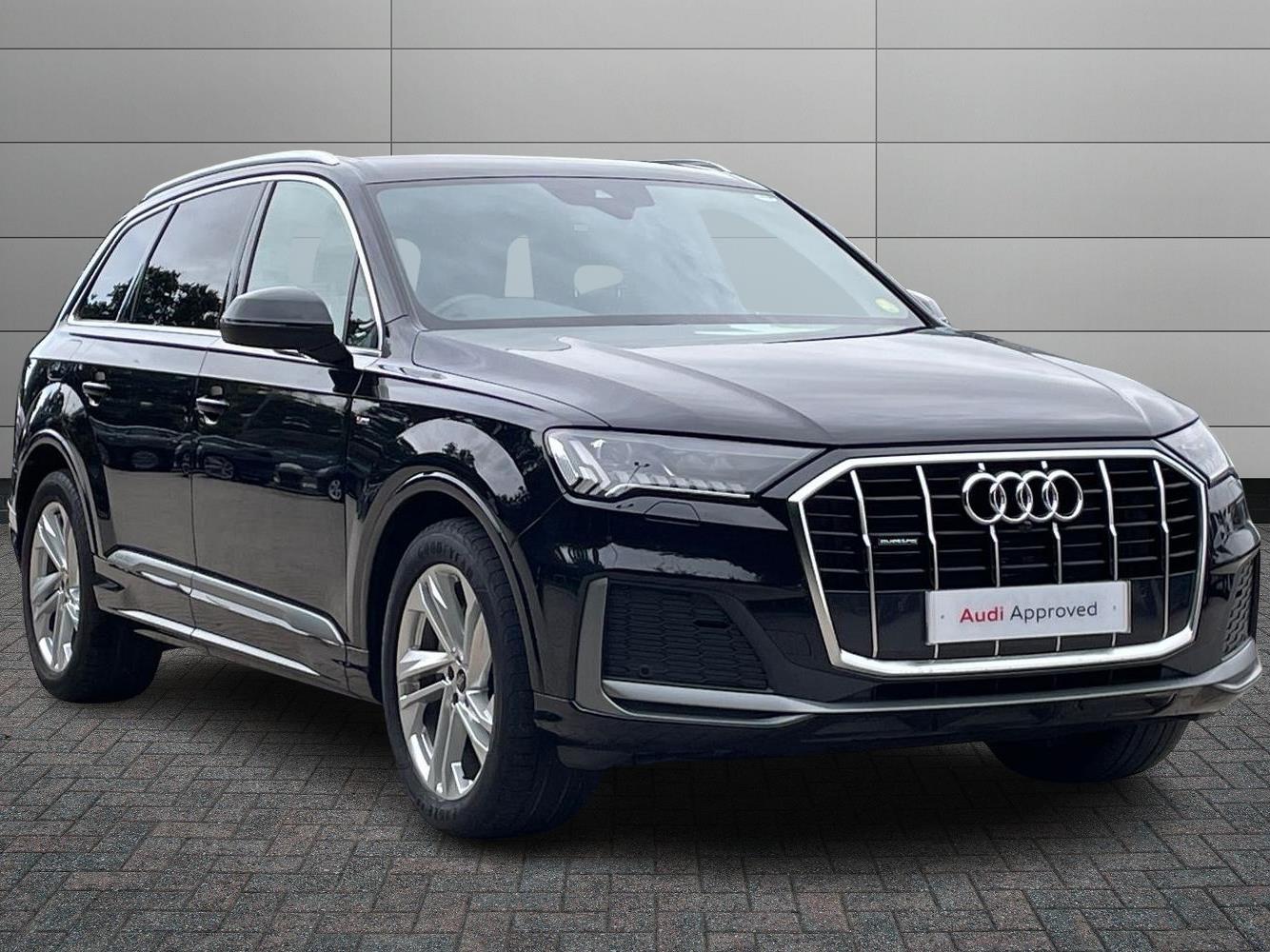 Main listing image - Audi Q7