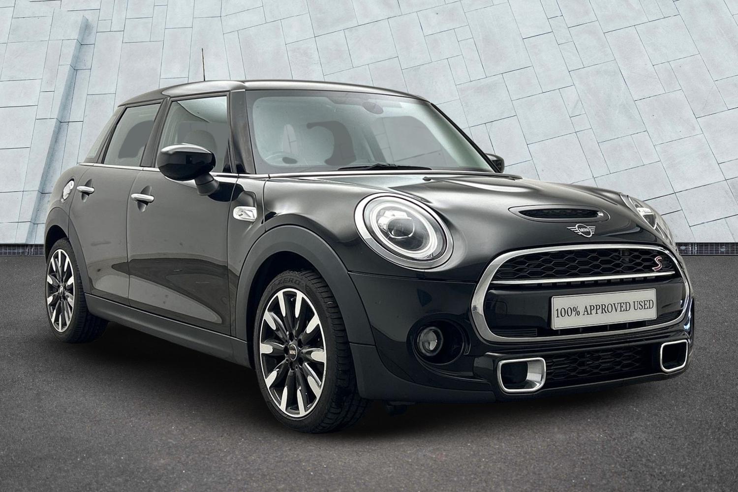 Main listing image - MINI Hatchback 5dr