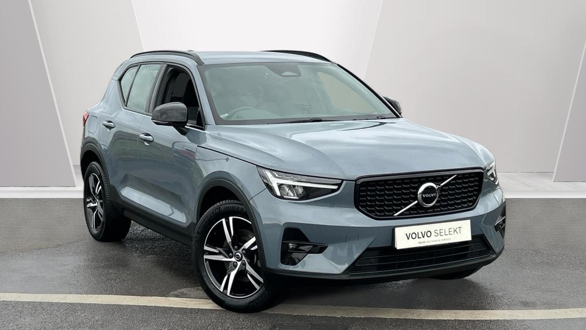Main listing image - Volvo XC40