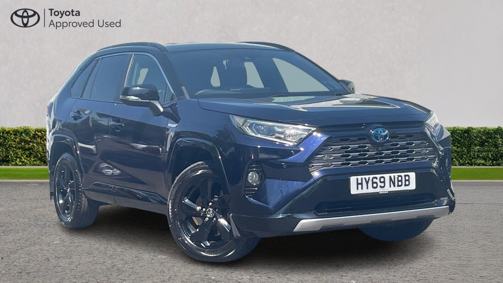 Main listing image - Toyota RAV4