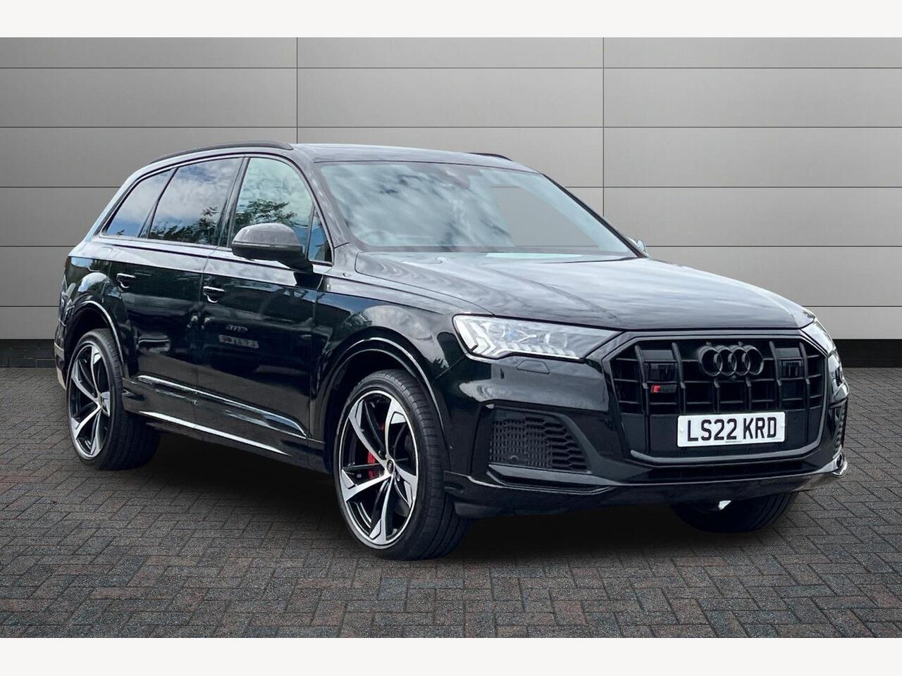 Main listing image - Audi Q7