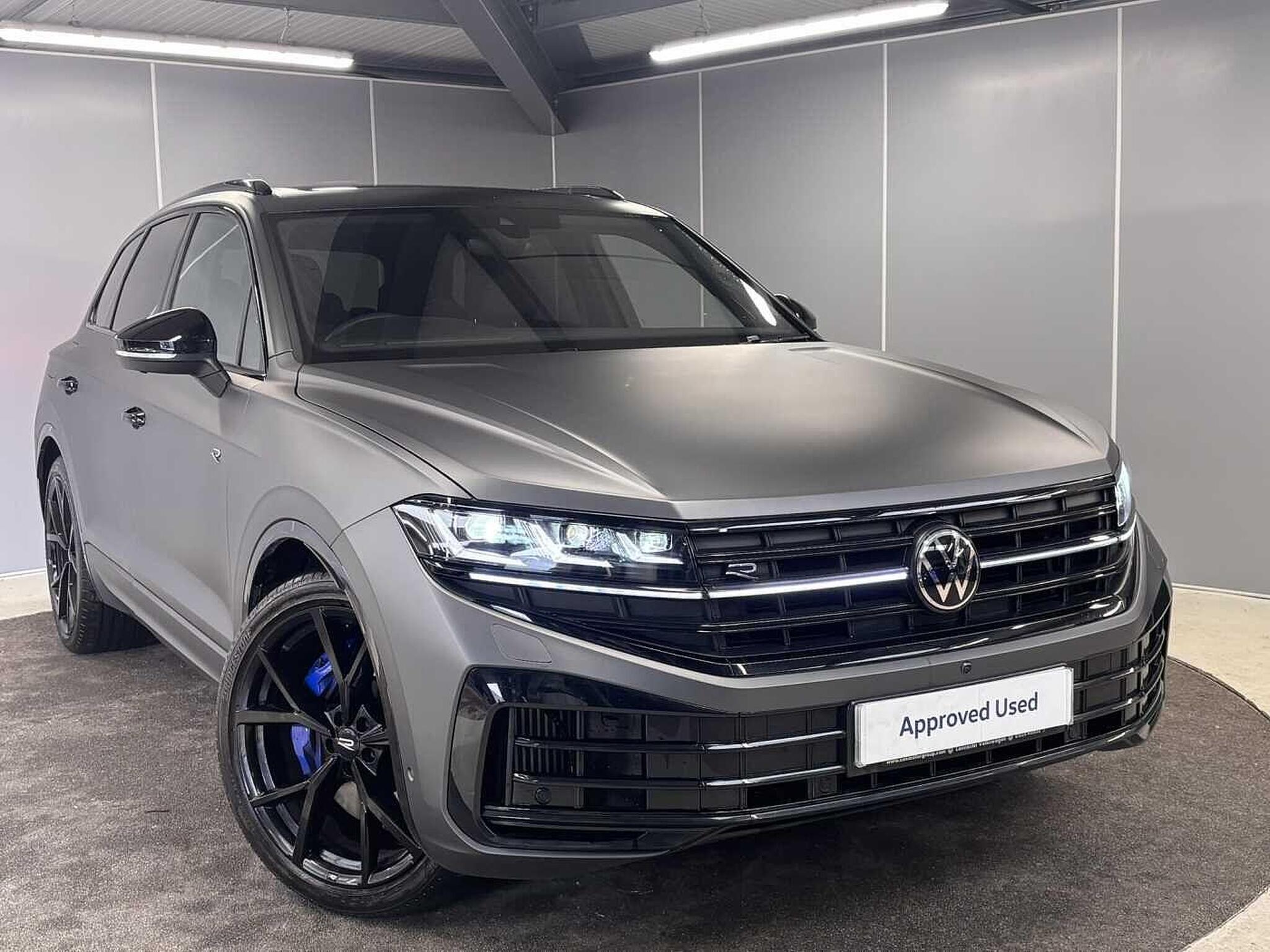 Main listing image - Volkswagen Touareg