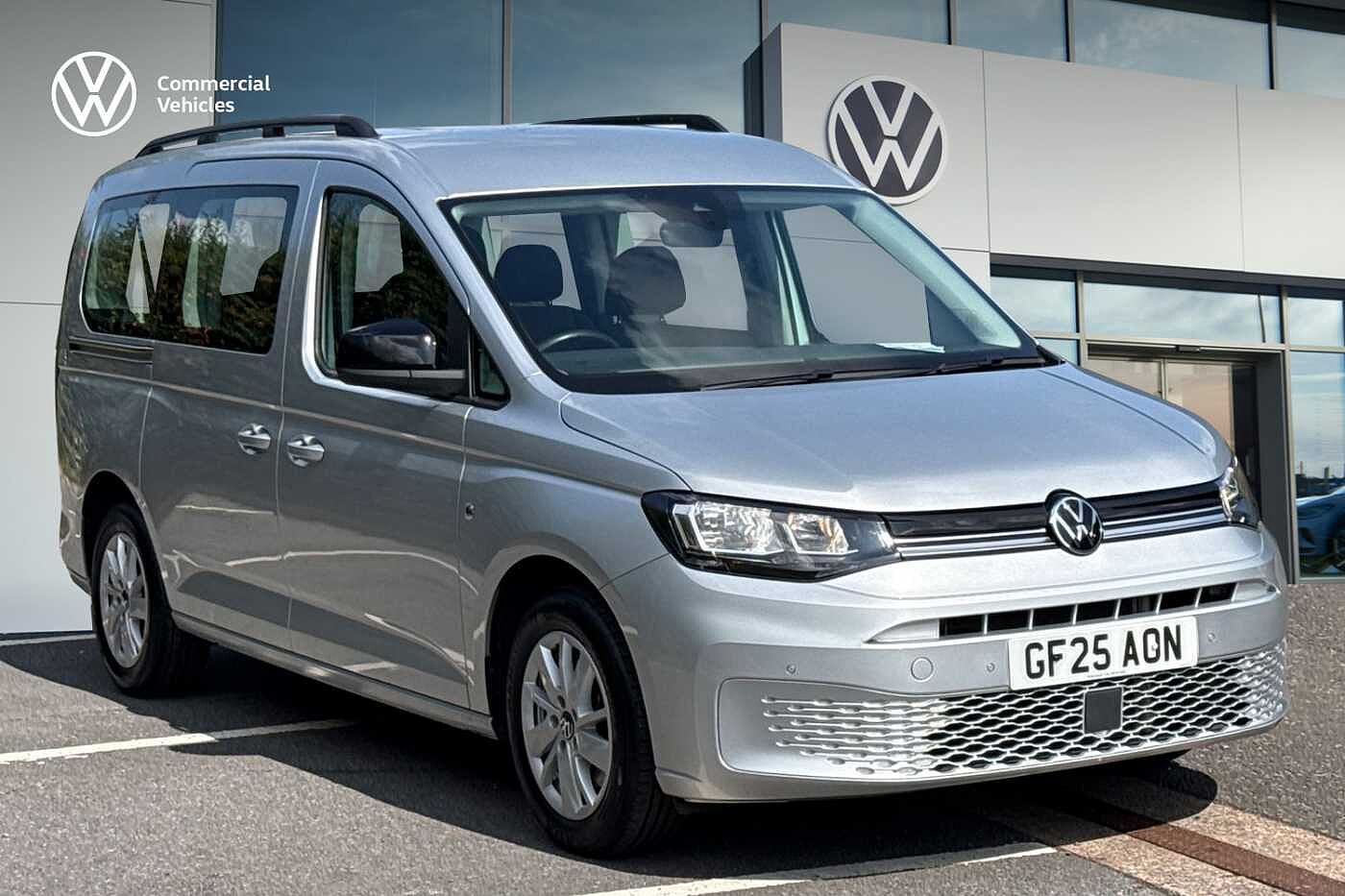 Main listing image - Volkswagen Caddy Maxi