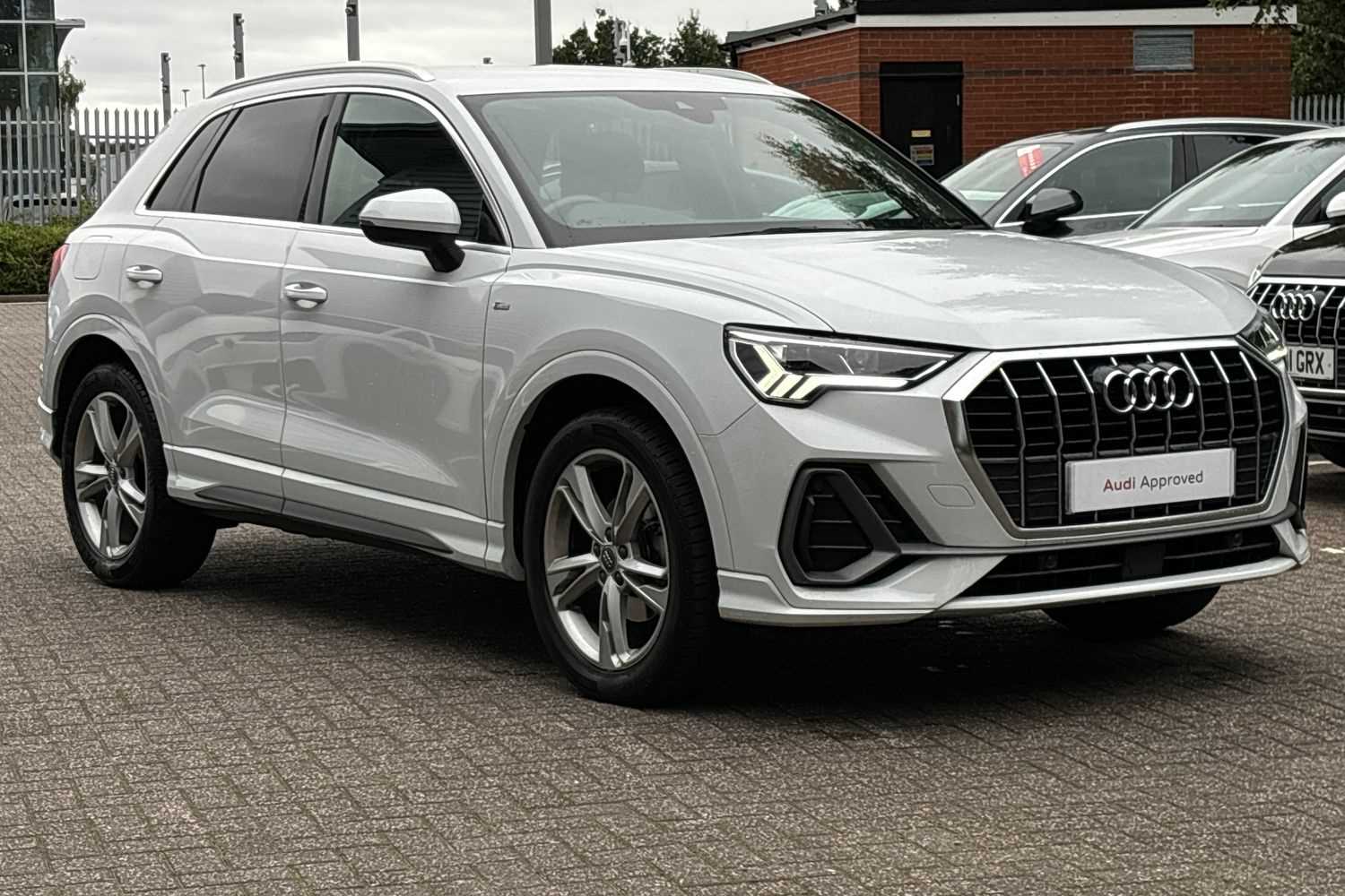 Main listing image - Audi Q3