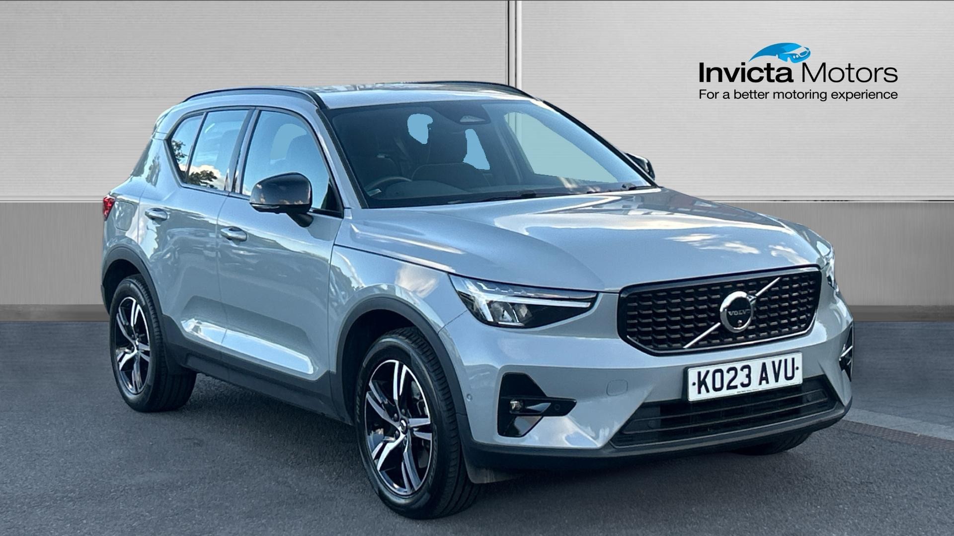 Main listing image - Volvo XC40