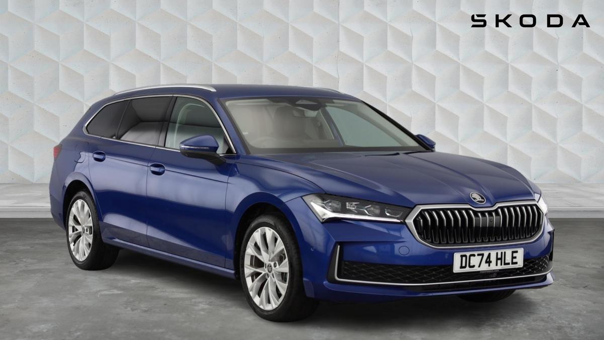 Main listing image - Skoda Superb Estate