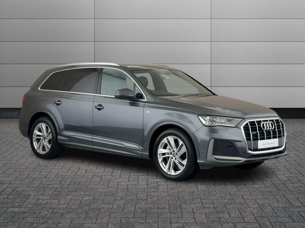 Main listing image - Audi Q7