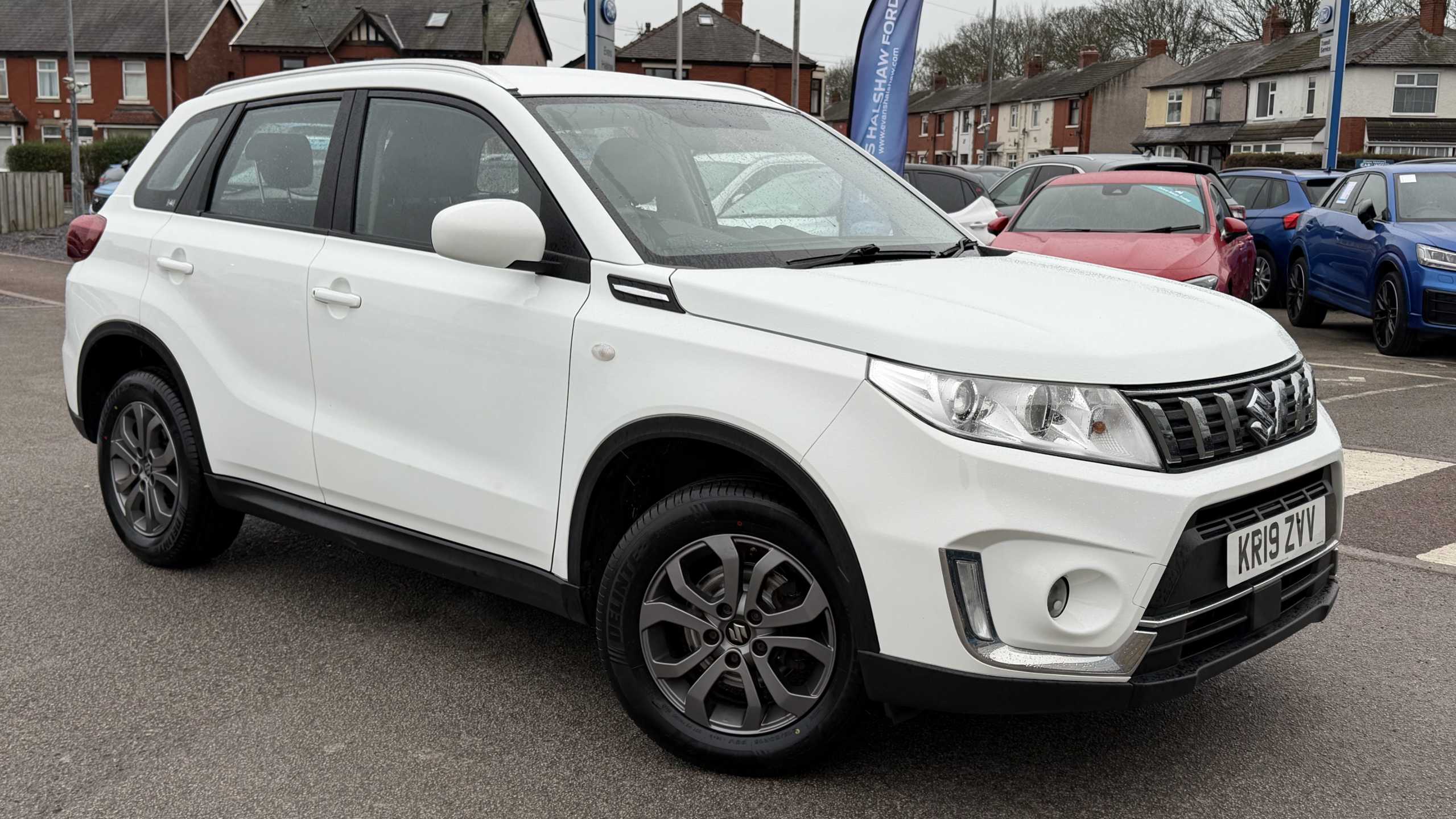 Main listing image - Suzuki Vitara