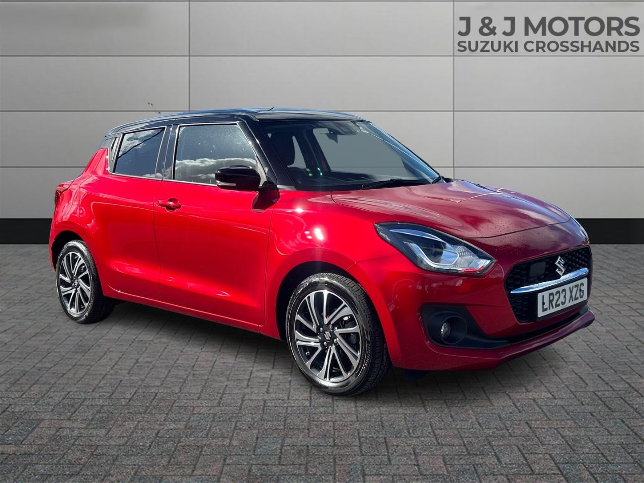 Main listing image - Suzuki Swift