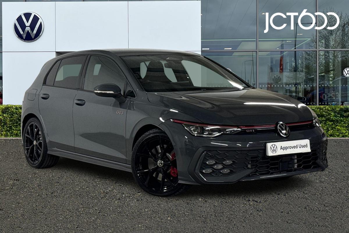 Main listing image - Volkswagen Golf