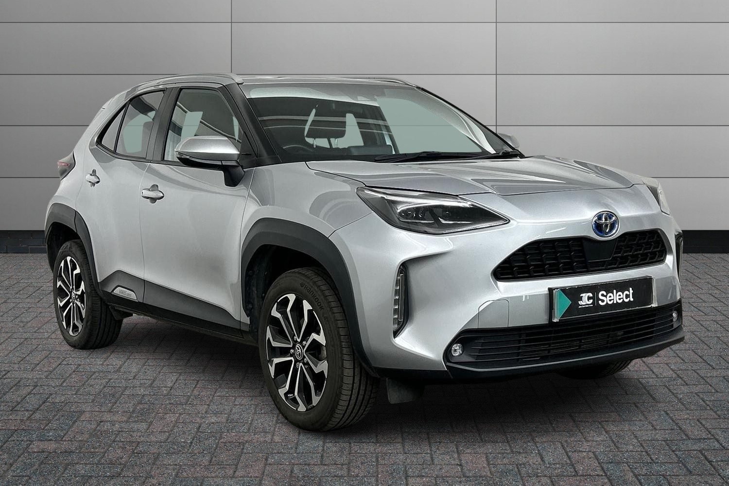 Main listing image - Toyota Yaris Cross