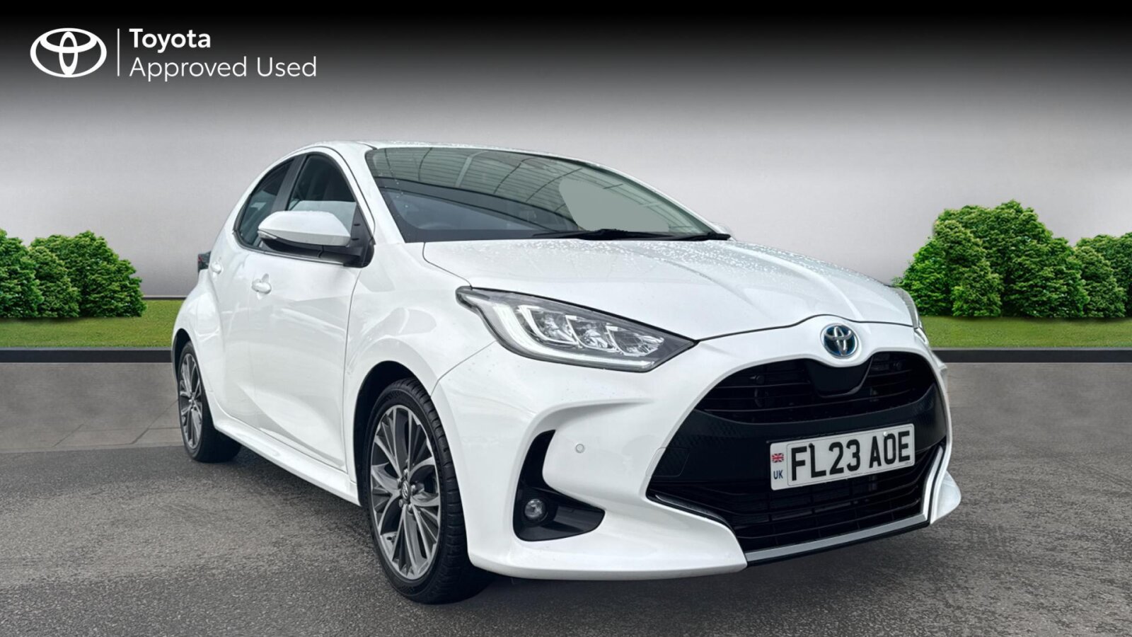 Main listing image - Toyota Yaris