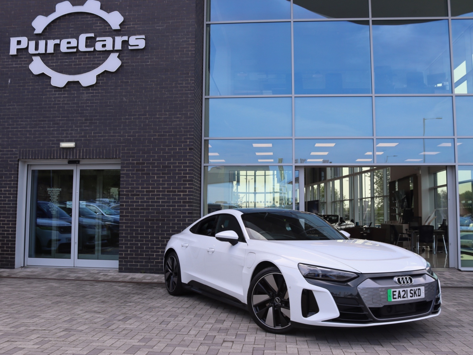 Main listing image - Audi e-tron GT