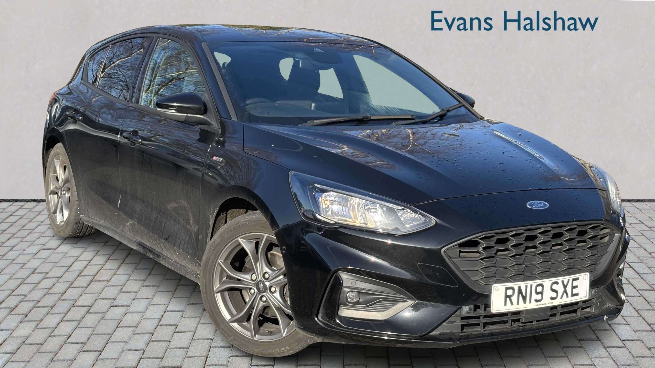 Main listing image - Ford Focus