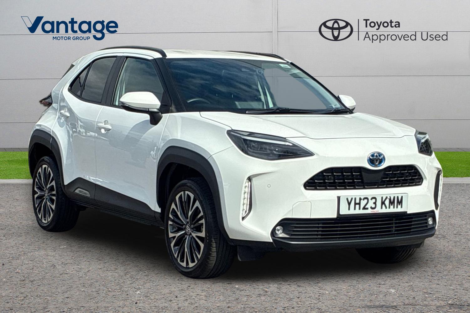 Main listing image - Toyota Yaris Cross