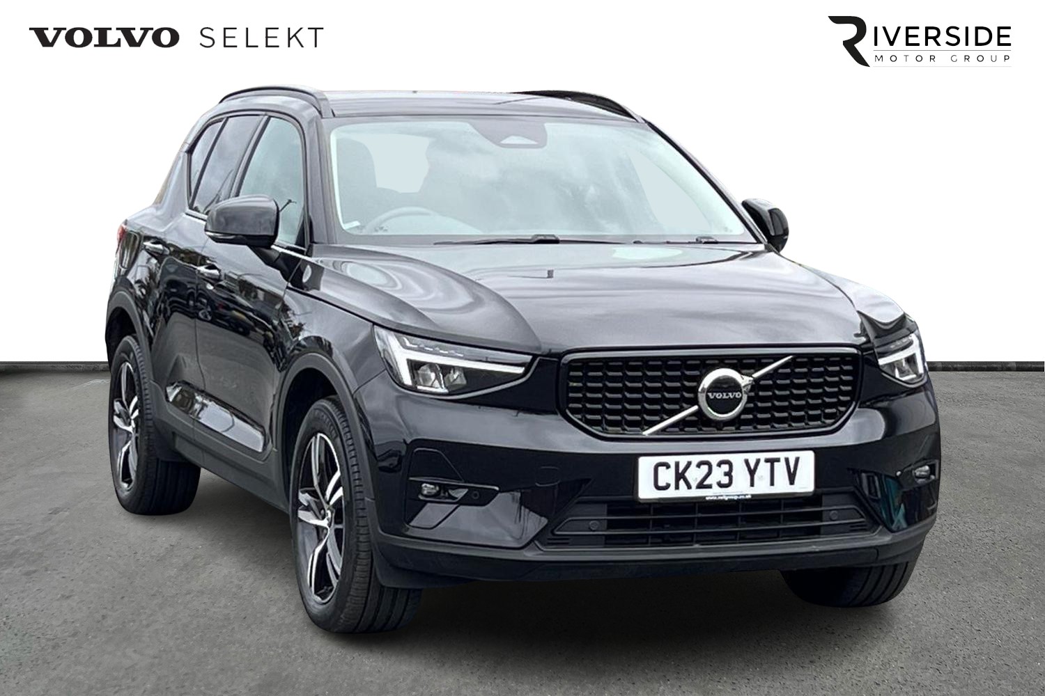 Main listing image - Volvo XC40