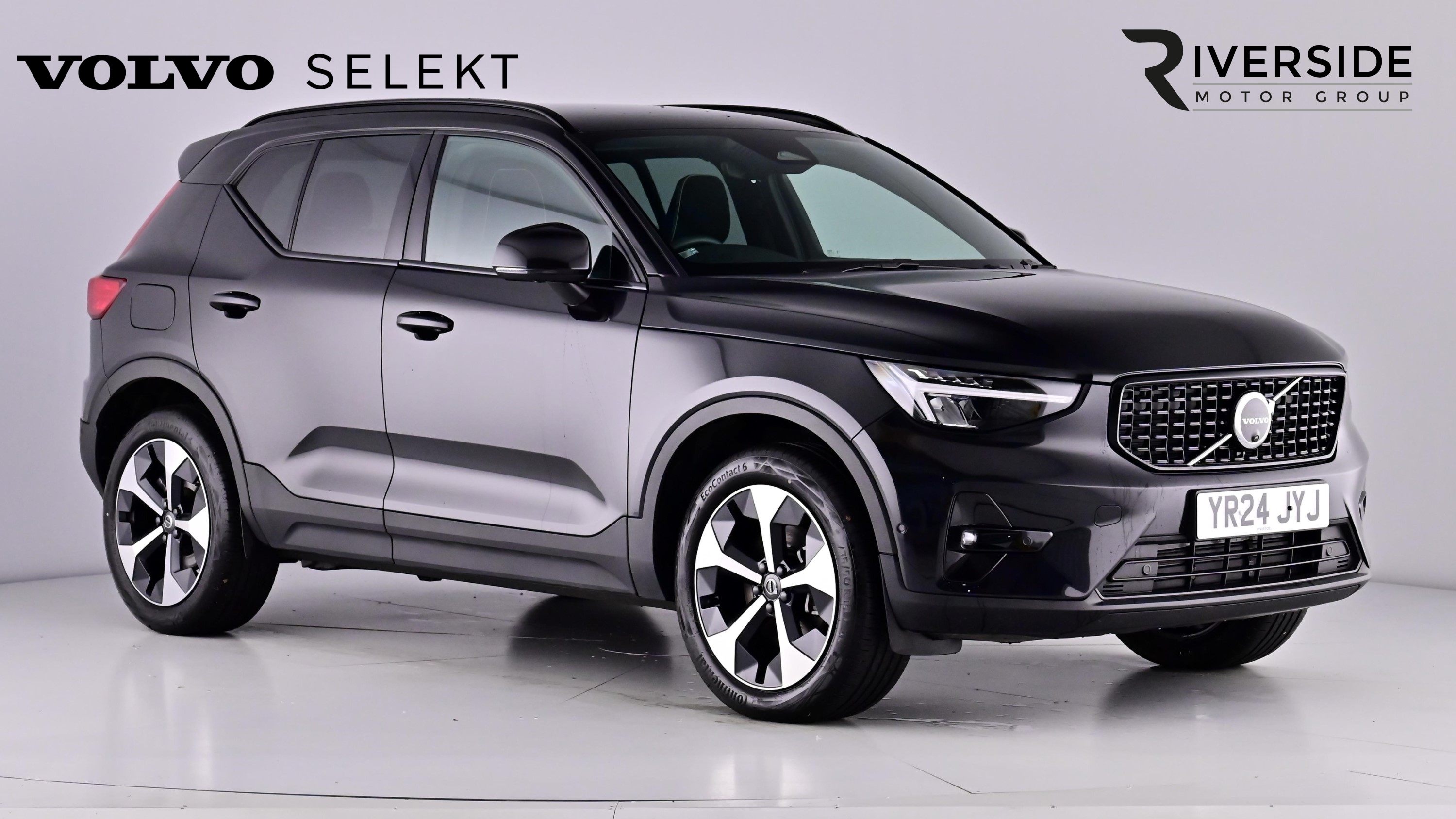 Main listing image - Volvo XC40