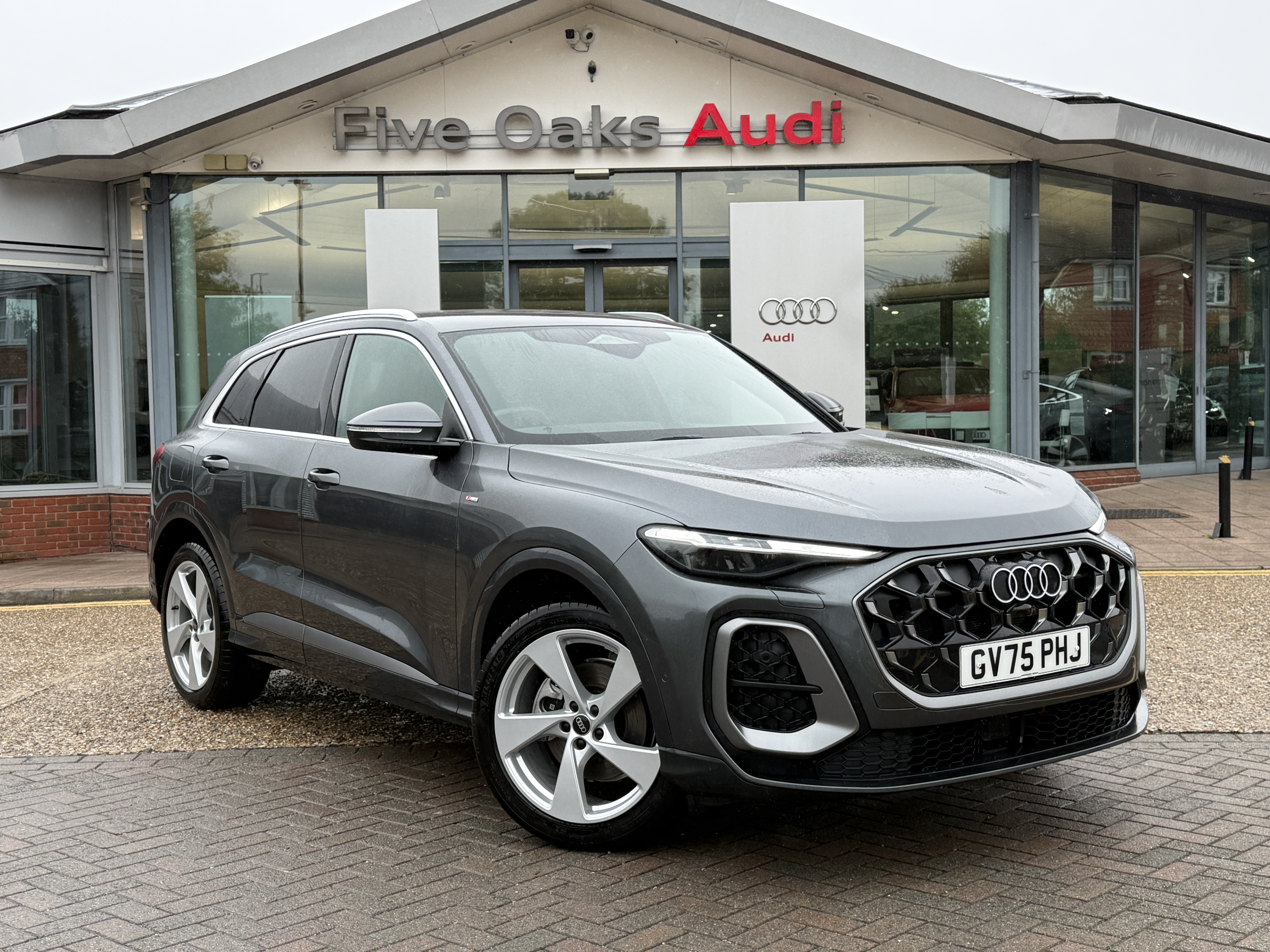 Main listing image - Audi Q5