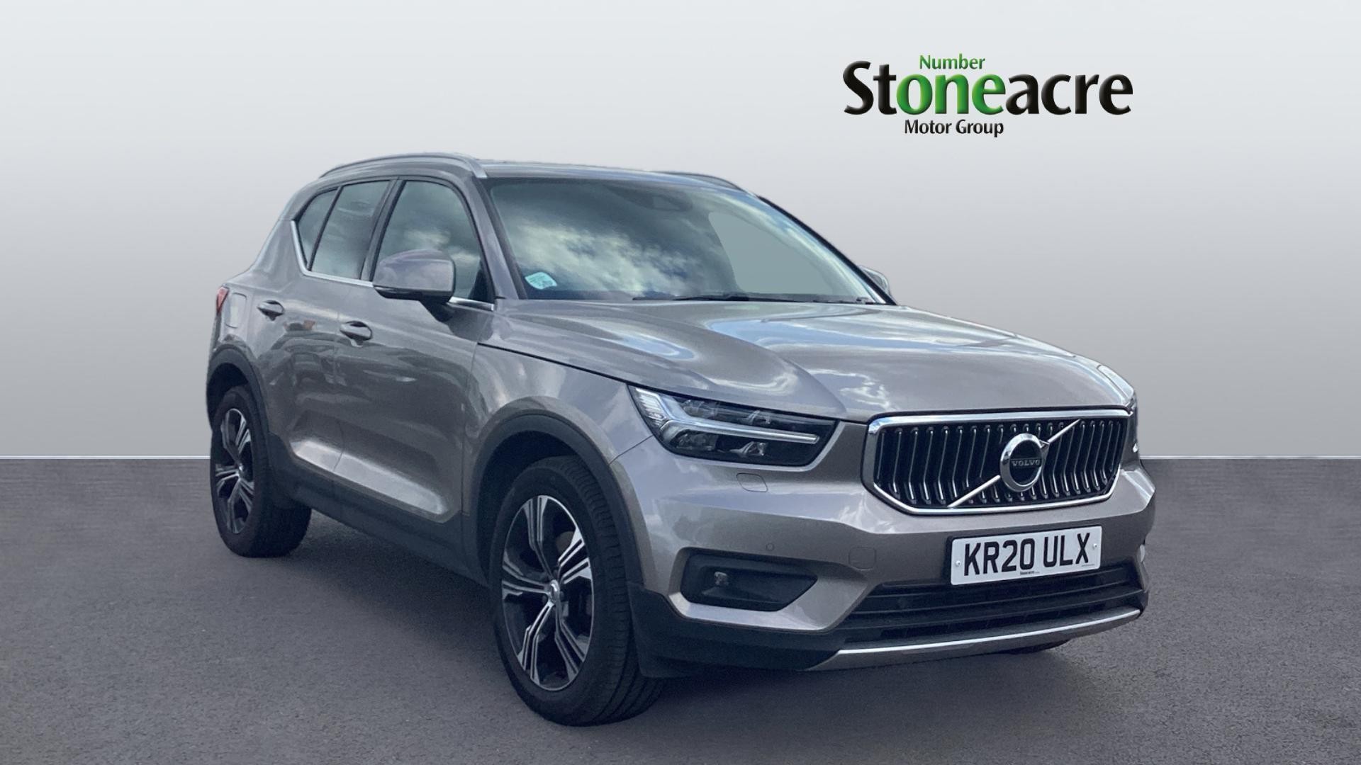 Main listing image - Volvo XC40