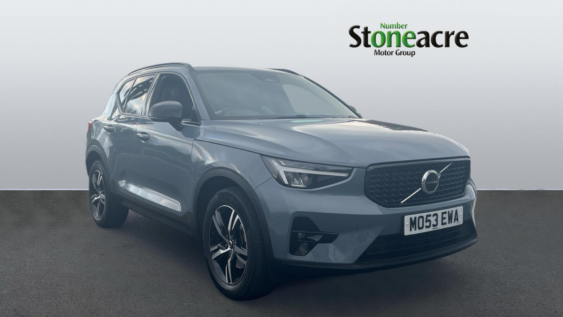 Main listing image - Volvo XC40