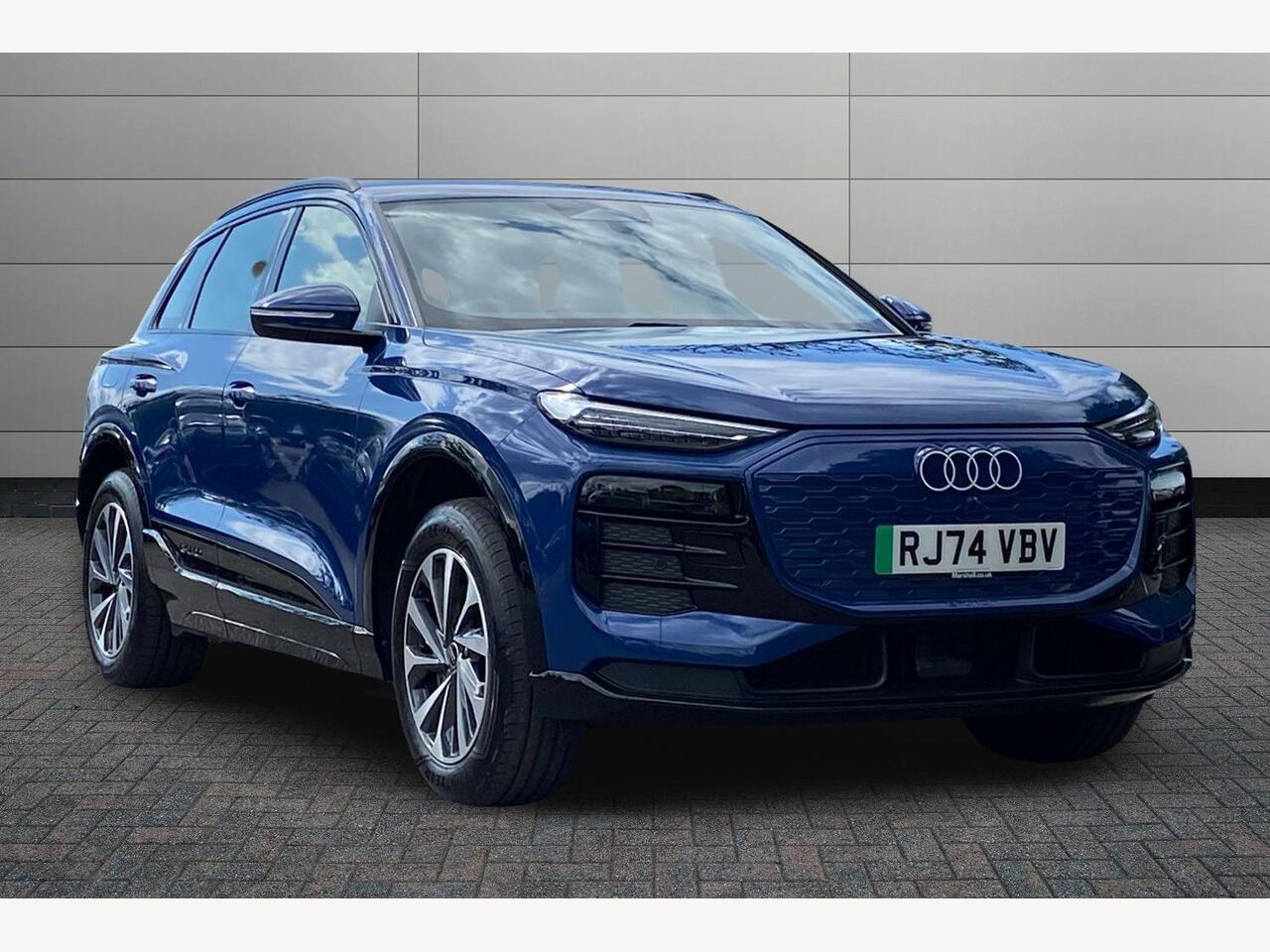 Main listing image - Audi Q6