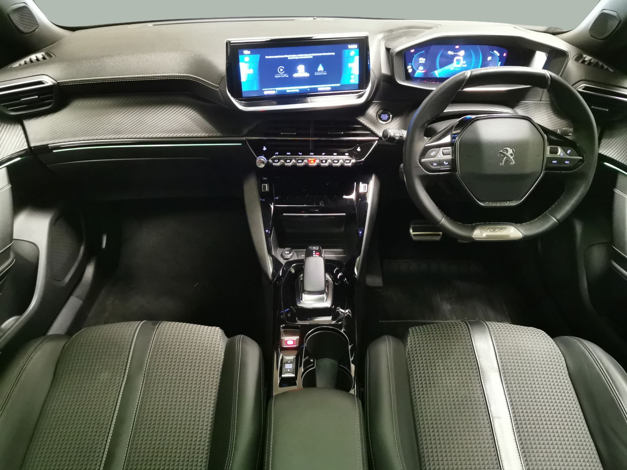 Main listing image - Peugeot e-2008
