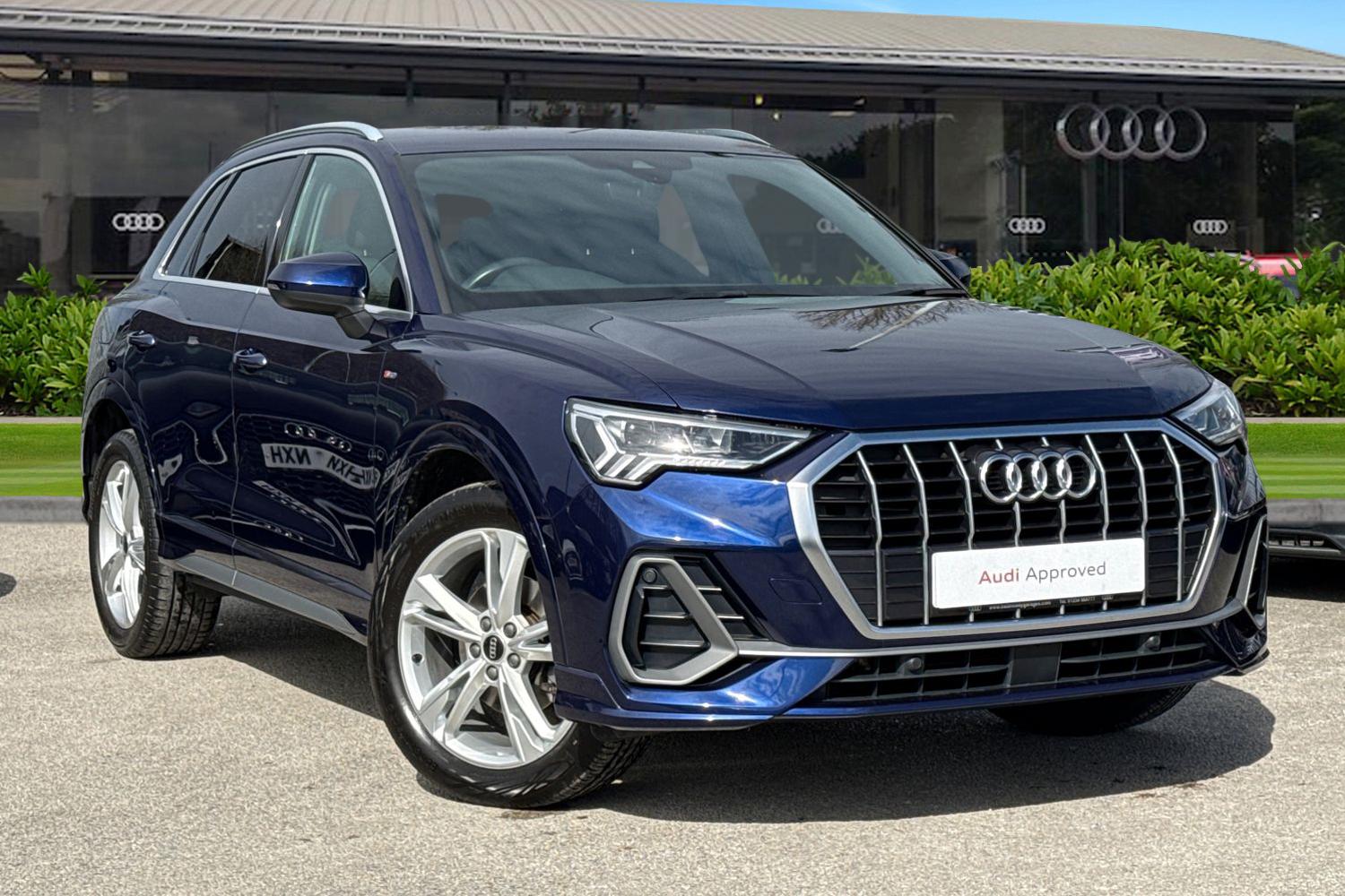 Main listing image - Audi Q3