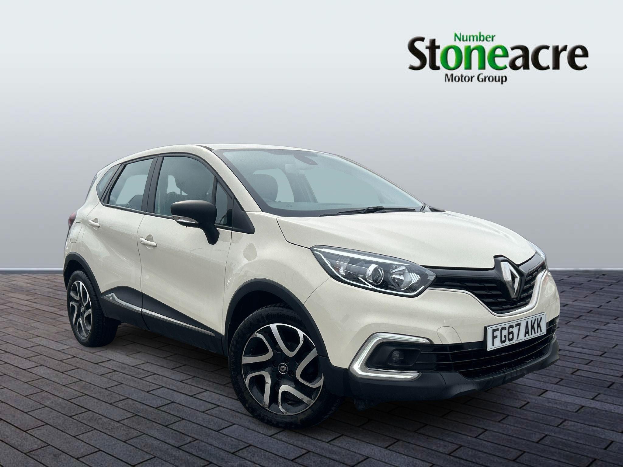 Main listing image - Renault Captur