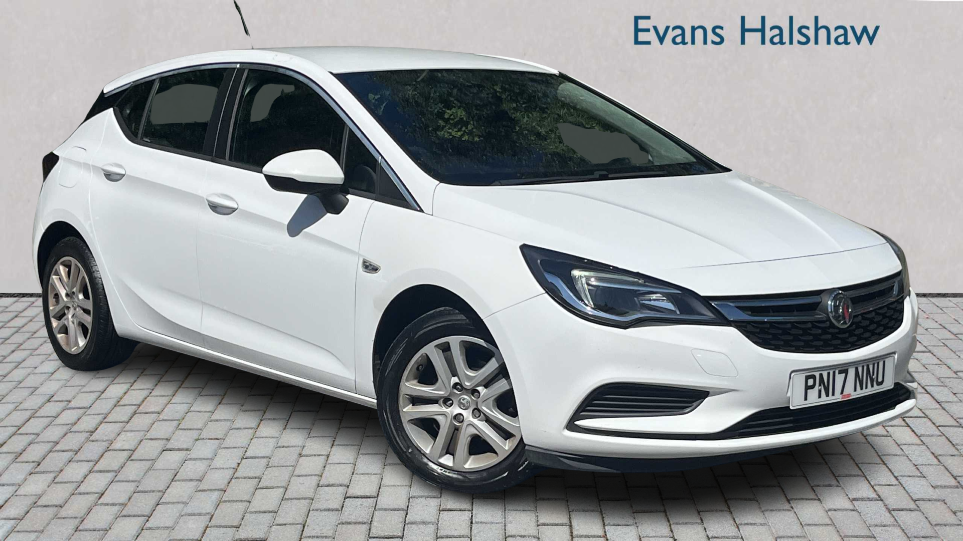 Main listing image - Vauxhall Astra