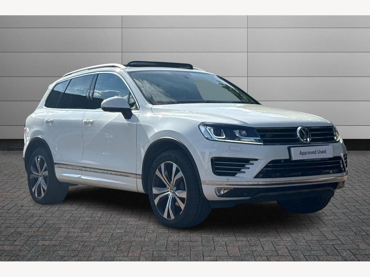 Main listing image - Volkswagen Touareg