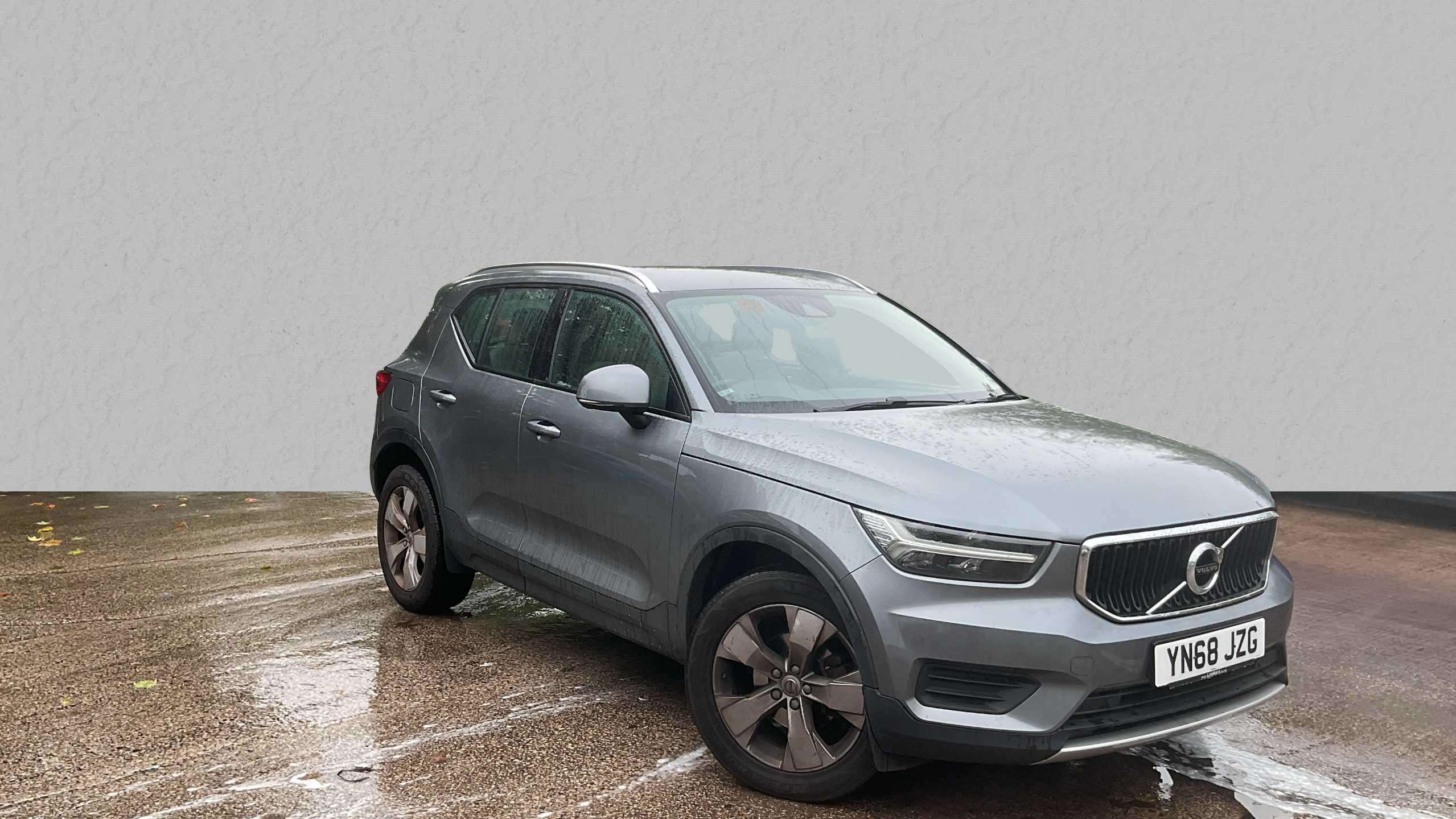 Main listing image - Volvo XC40