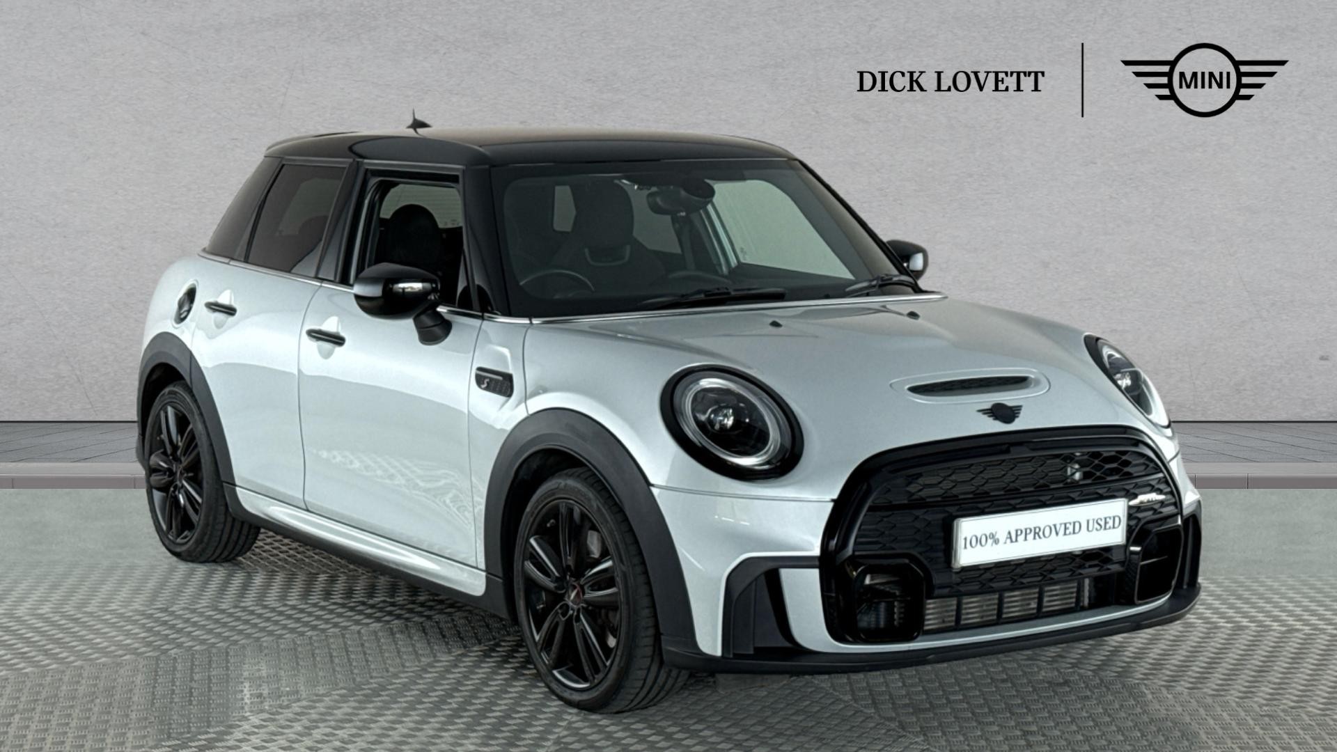 Main listing image - MINI Hatchback 5dr