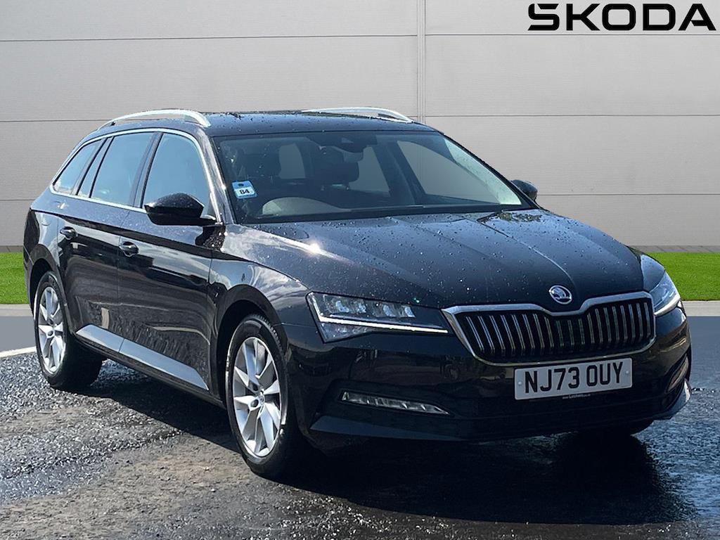 Main listing image - Skoda Superb Estate
