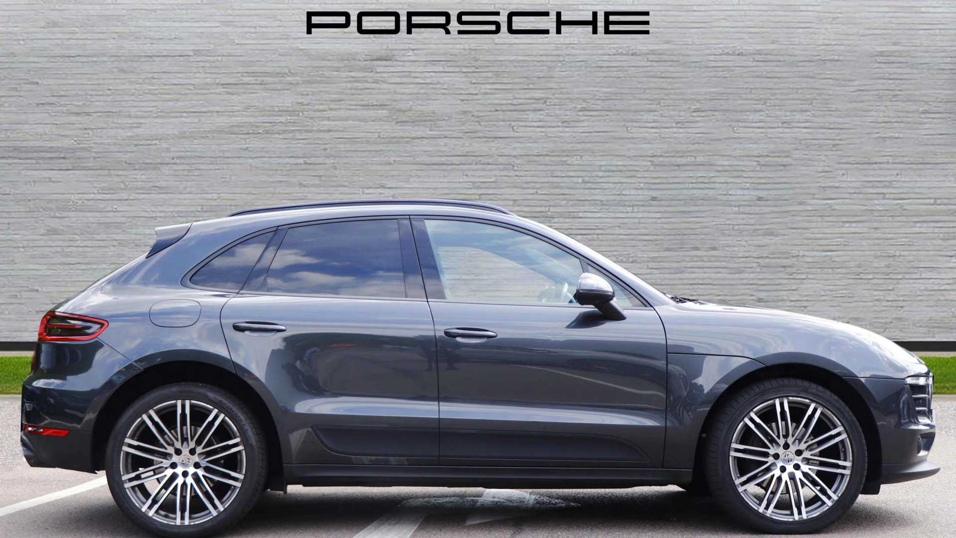 Main listing image - Porsche Macan