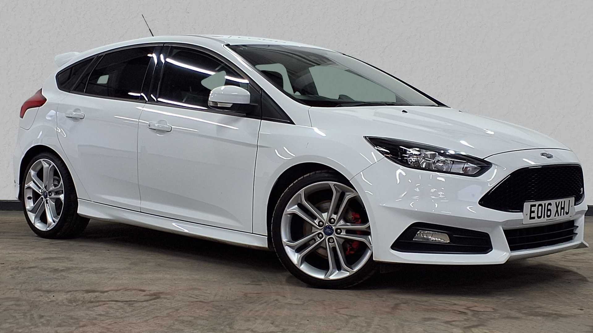 Main listing image - Ford Focus ST